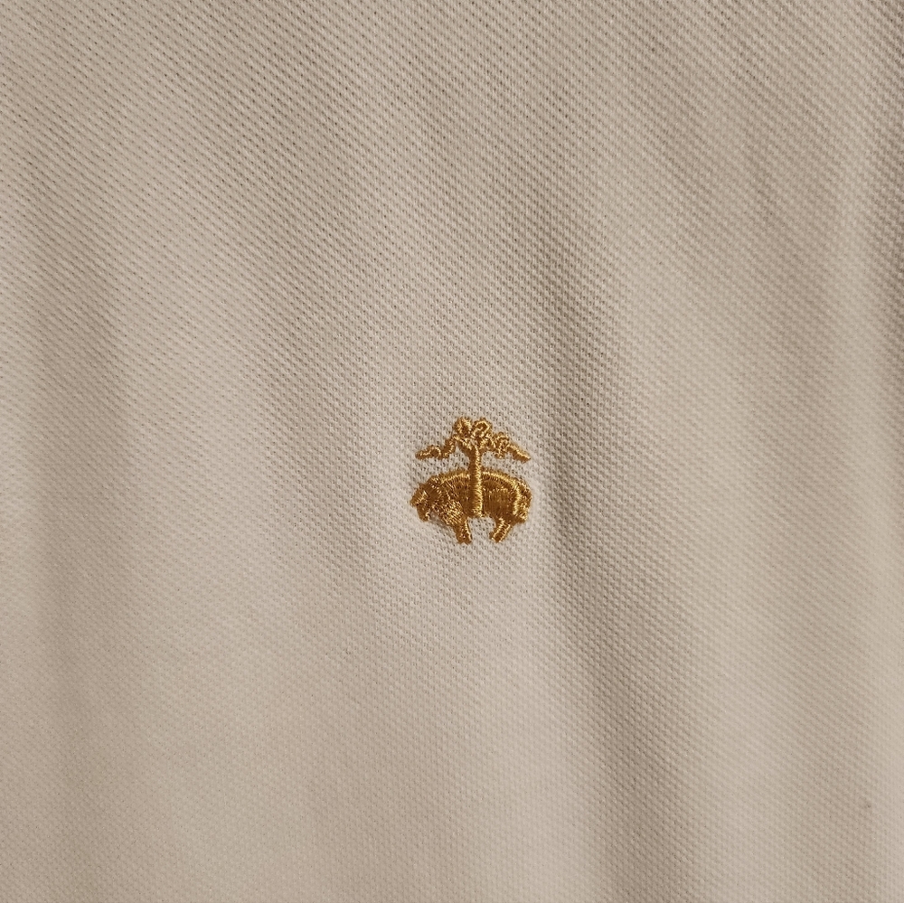 Brooks Brothers Men's Large Cream Long Sleeve Polo Style Shirt with Gold Emblem